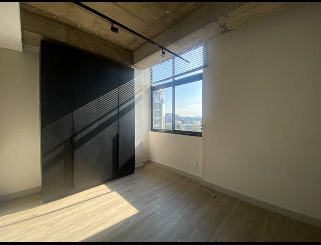 1 BEDROOM APARTMENT FOR SALE IN SANDOWN